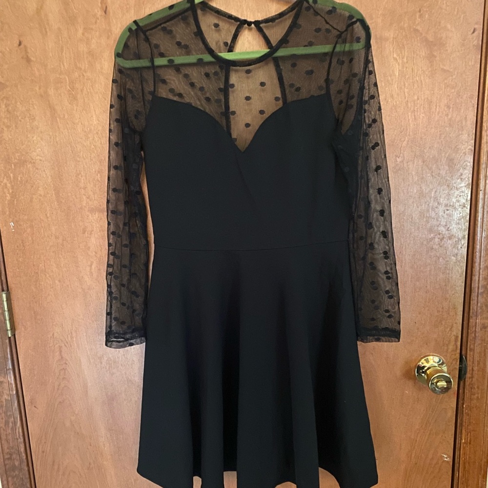 Fit & flare cocktail dress with sweetheart neckline size L